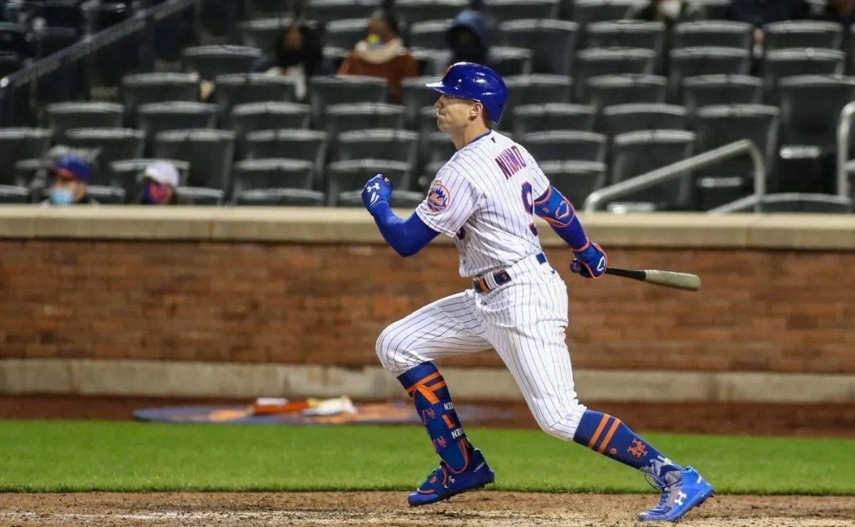 Sports Book Stuff Mets still deciding Brandon NimmoHarrison Bader's